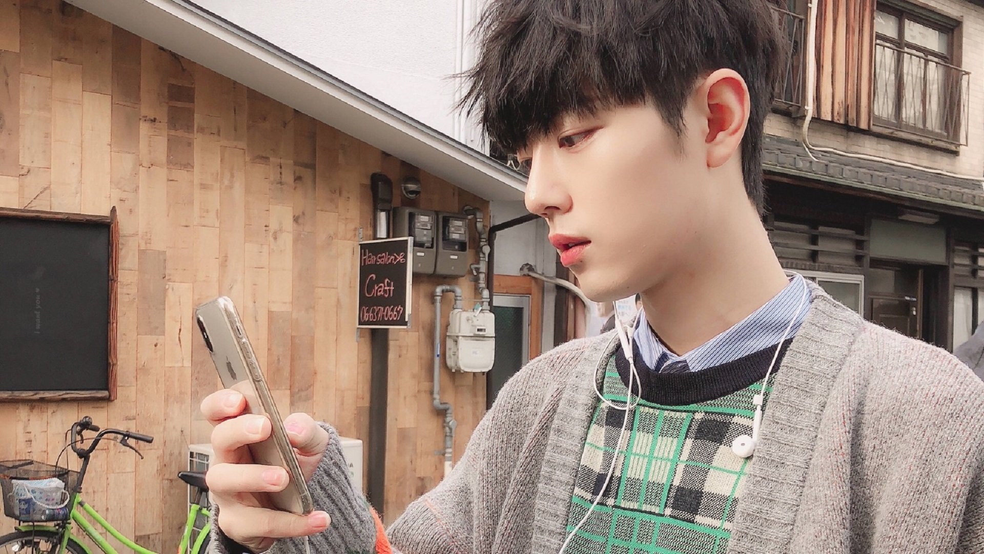 球员传球意图是否因战术指导而趋于模式化，持球队员传球后利用速度